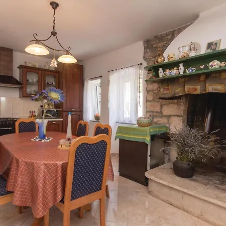 Holiday home 4 Bedroom Cozy In *
