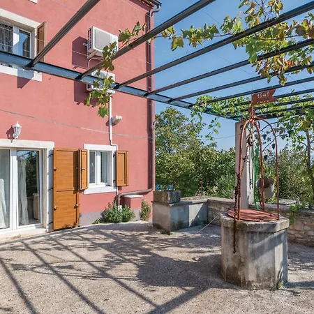 Holiday home 4 Bedroom Cozy In *