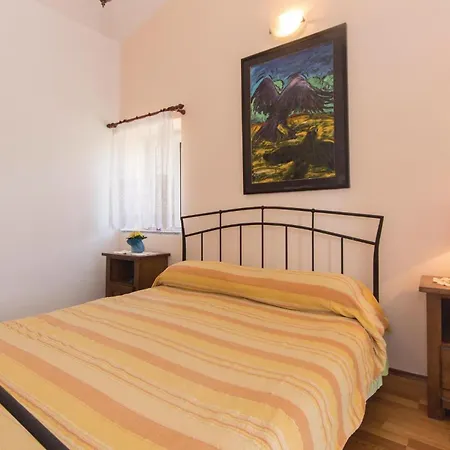 4 Bedroom Cozy In * Rakalj